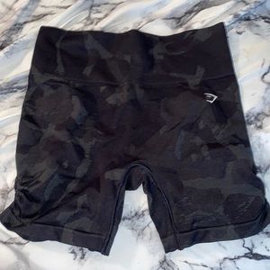 GYM SHARK CAMO SHORTS